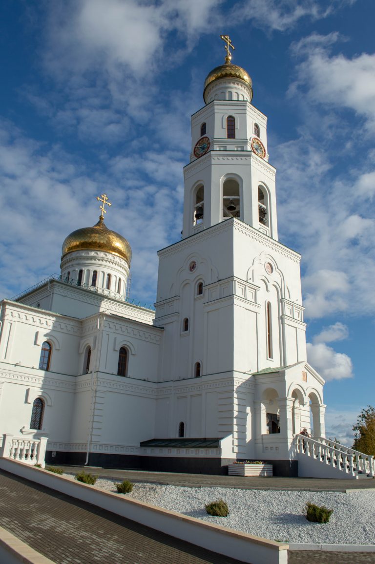 Храмы Астрахани храм Святой Живоначальной Троицы